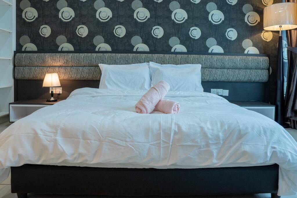 Apartment #twin Galaxy Studio1-2 Pax Near Ksl Mall #mspro Johor Bahru