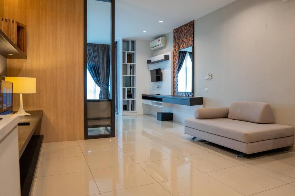 #twin Galaxy Studio1-2 Pax Near Ksl Mall #mspro